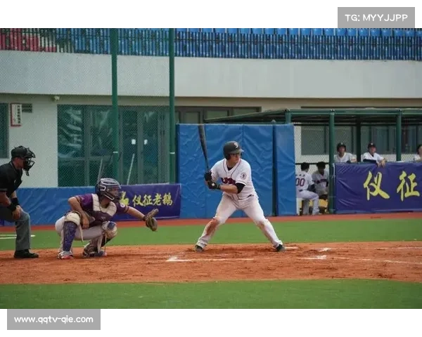 清华棒球队卫冕大学生联赛冠军 鲍睿熙本垒打助力10比8战胜山东建筑大学