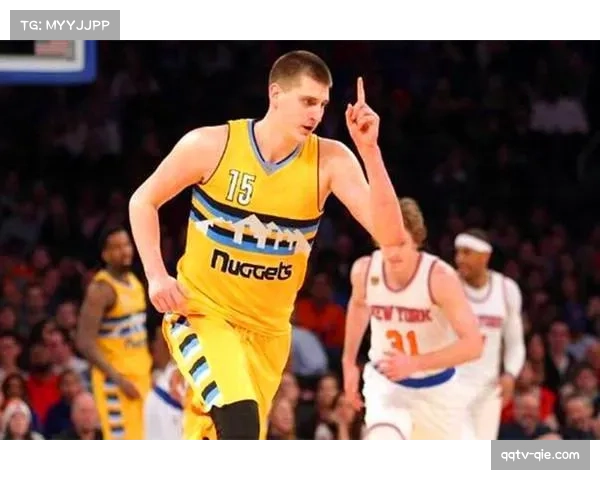 凯拉·桑顿9篮板2助攻2犯规，防守篮板保护出色